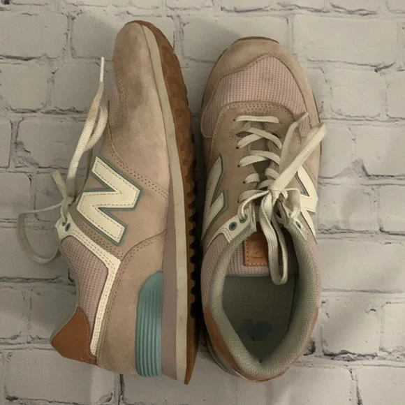 New Balance 574 - Picture 3 of 5